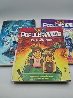 3 Books 2 PopularMMOs And Book Six Of Amulet. Readable But Fair Condition